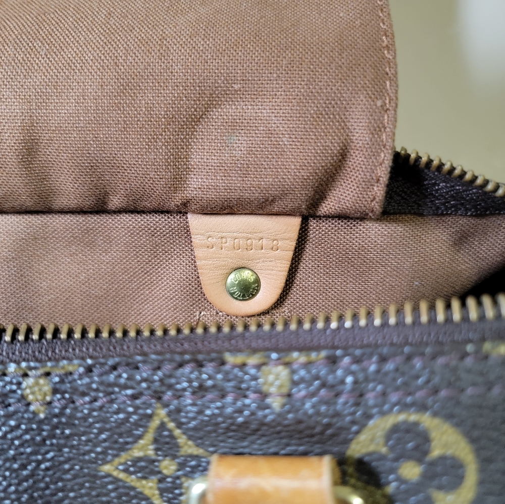 LOUIS VUITTON Speedy 30 Handbag - Picture 4 of 16